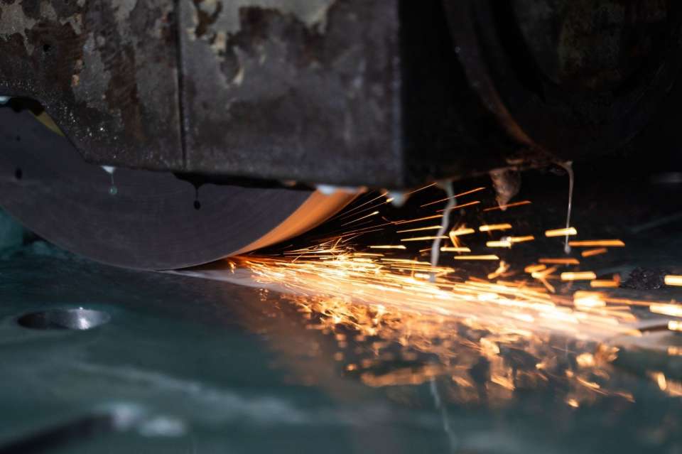 Retífica Plana: precisão, eficiência e qualidade